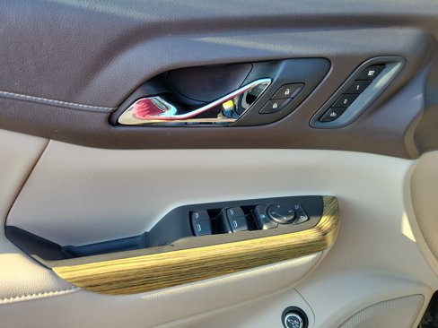 Used 2019 GMC Acadia Denali image 18