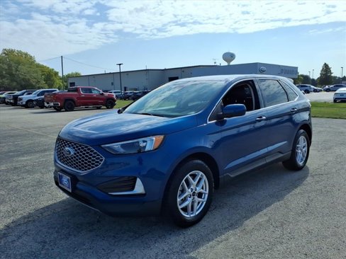 Used 2023 Ford Edge SEL image 7