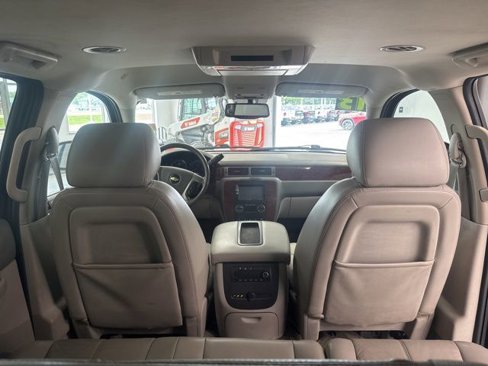 Used 2013 Chevrolet Suburban LT w/ Texas Edition image 37