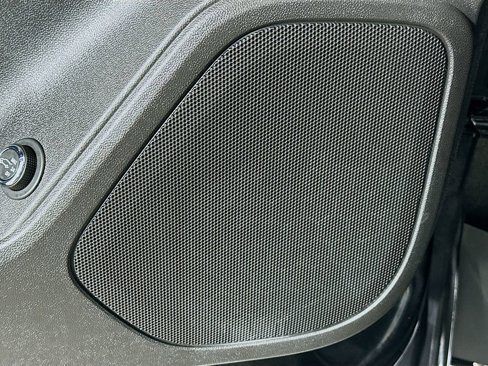 Used 2021 Chevrolet Blazer LT image 18
