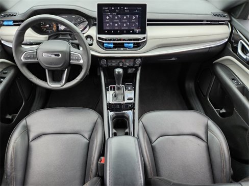 Used 2024 Jeep Compass Limited image 9