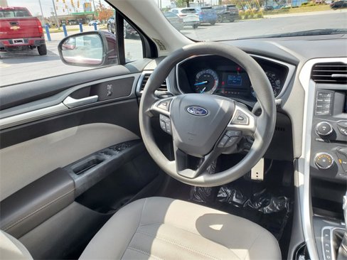 Used 2013 Ford Fusion S image 8