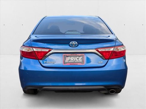 Used 2017 Toyota Camry SE image 7