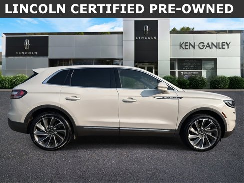 Used 2022 Lincoln Nautilus Reserve w/ Equipment Group 202A image 2