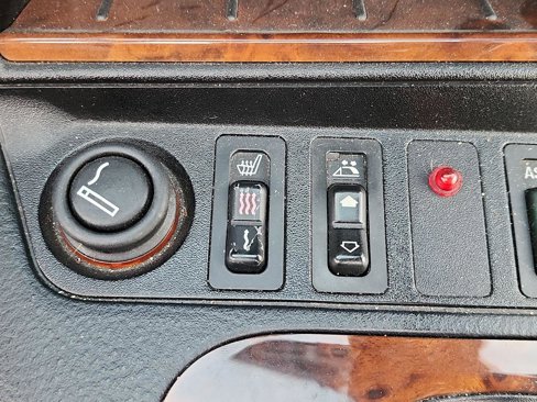 Used 1998 BMW 328i Convertible image 21