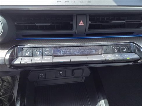 New 2024 Toyota Prius Limited image 27