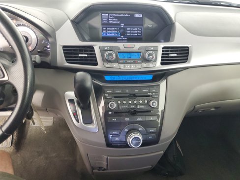 Used 2013 Honda Odyssey Touring Elite image 18