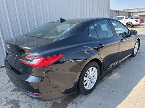 Used 2025 Toyota Camry LE image 18