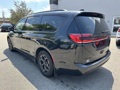 Used 2021 Chrysler Pacifica Touring w/ S Appearance Package image 7