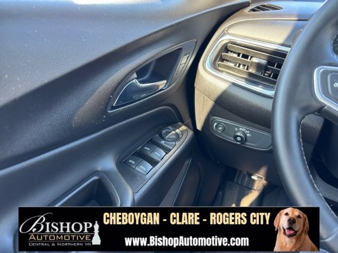 Used 2023 Chevrolet Equinox LT image 32