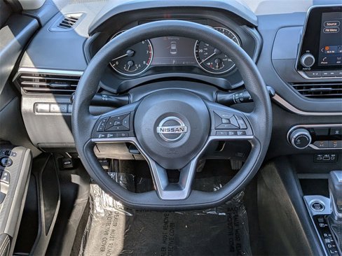 Used 2022 Nissan Altima 2.5 SV image 17