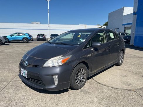 Used 2013 Toyota Prius Two image 4