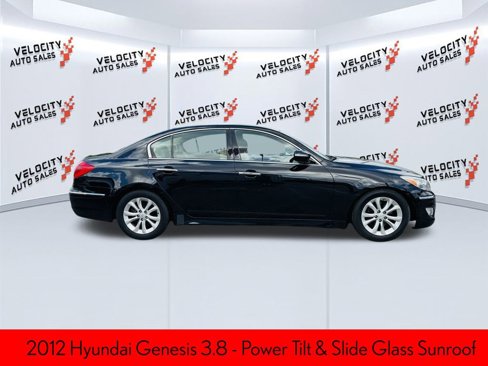 Used 2012 Hyundai Genesis 3.8 image 2