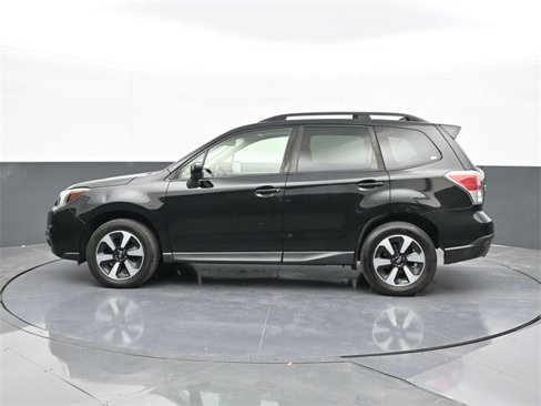 Used 2017 Subaru Forester 2.5i Premium w/ All-Weather Package image 6