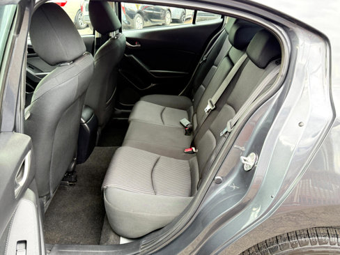 Used 2015 MAZDA MAZDA3 i Touring image 29