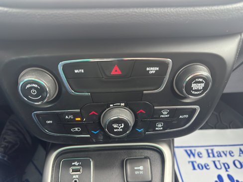 Used 2019 Jeep Compass Latitude image 21