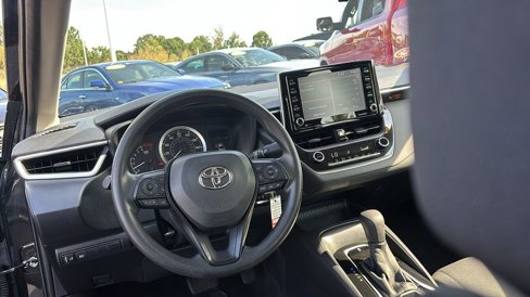 Used 2021 Toyota Corolla LE image 13