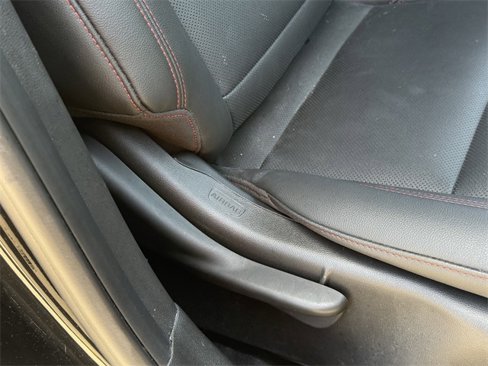 Used 2024 Chevrolet Trax RS w/ Sunroof Package image 30