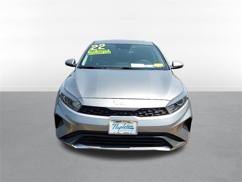 Used 2022 Kia Forte LXS w/ LXS Technology Package image 2