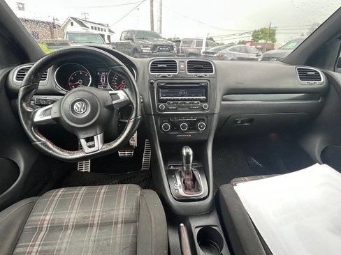 Used 2012 Volkswagen Golf 4-Door image 8
