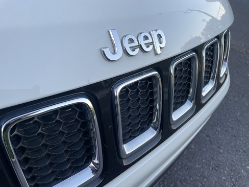 Used 2017 Jeep Compass Limited w/ Navigation Group image 13