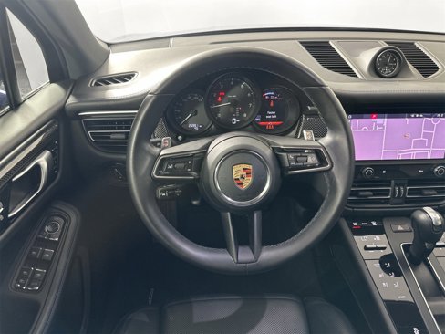 Certified 2024 Porsche Macan w/ Premium Plus Package image 18