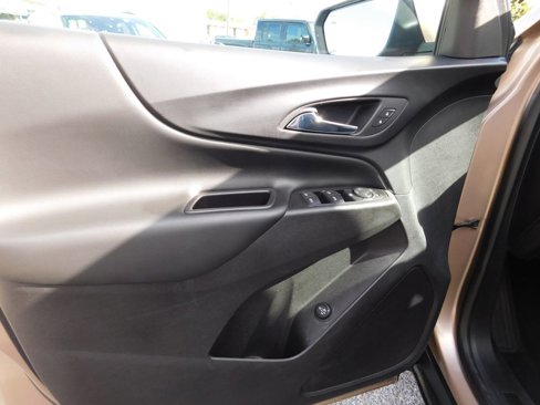 Used 2019 Chevrolet Equinox LT image 14