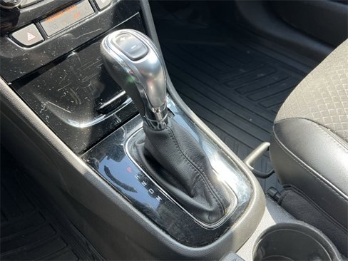 Used 2019 Buick Encore Sport Touring image 19