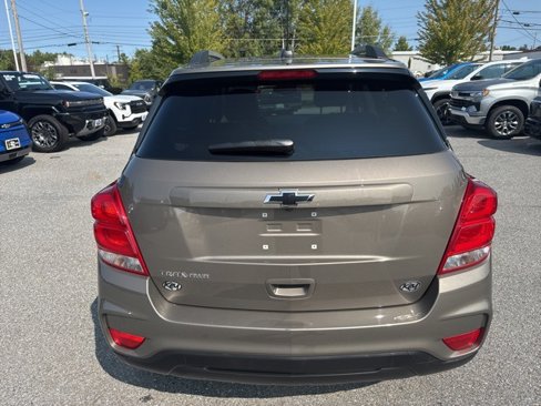 Used 2022 Chevrolet Trax LT w/ Sport Edition image 5