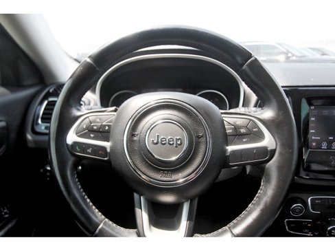 Used 2020 Jeep Compass Latitude image 17