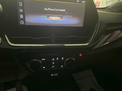 New 2025 Chevrolet Trax RS w/ Sunroof Package image 16