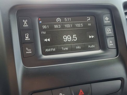 Used 2018 Jeep Cherokee Latitude w/ Safety Group image 20