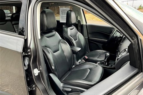 Used 2018 Jeep Compass Limited image 7