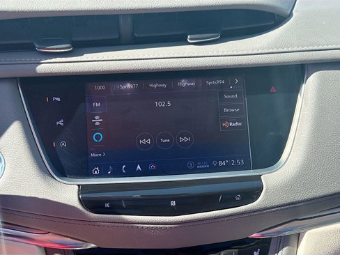 Used 2020 Cadillac XT5 Premium Luxury image 15