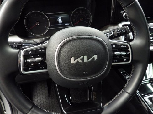 Used 2022 Kia Sorento SX image 45