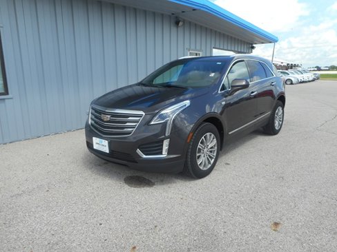 Used 2017 Cadillac XT5 Luxury image 2