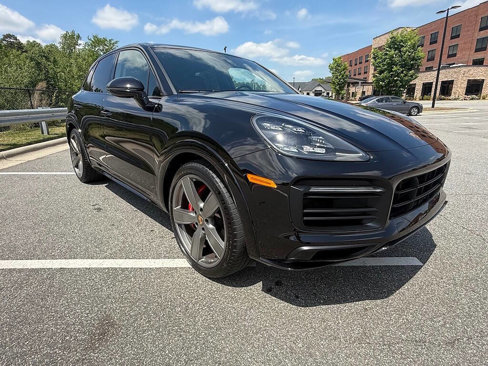 Used 2022 Porsche Cayenne GTS image 11