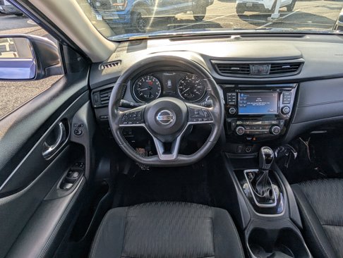Used 2017 Nissan Rogue SV w/ SV Premium Package image 16