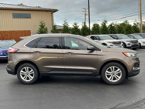 Used 2019 Ford Edge SEL w/ Equipment Group 201A image 3