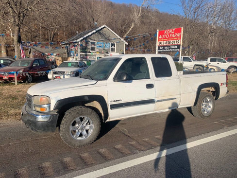 Used 2003 GMC Sierra 1500 SLE w/ Off-Road Package image 1