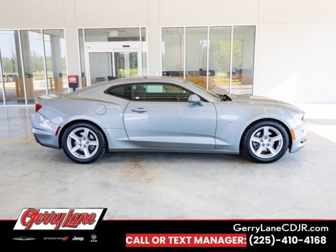 Used 2023 Chevrolet Camaro LT image 3