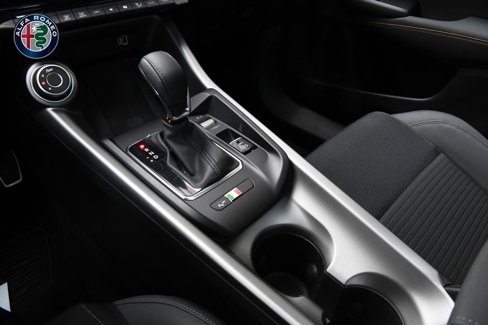 New 2025 Alfa Romeo Tonale image 17