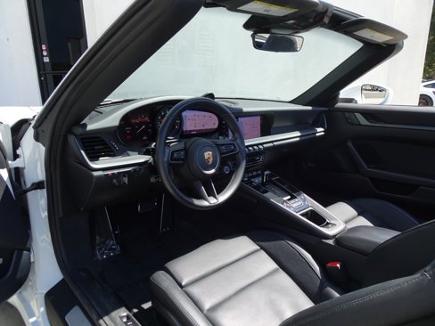 Used 2022 Porsche 911 Carrera image 10