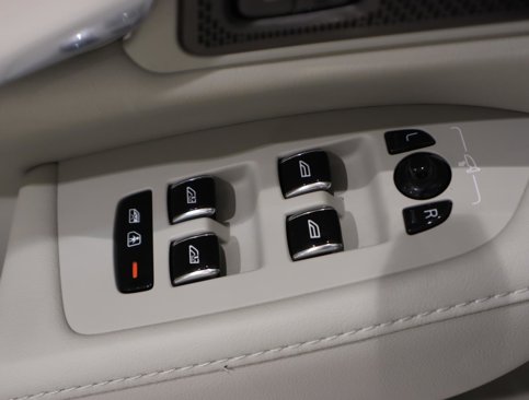 Used 2025 Volvo S90 B6 Plus w/ Protection Package Premier image 27