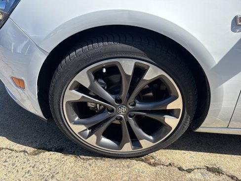 Used 2019 Buick Cascada Premium image 7