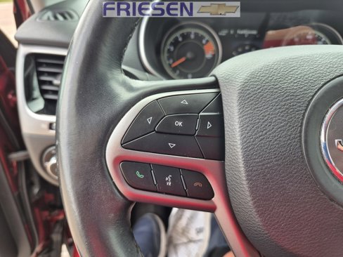 Used 2019 Jeep Cherokee Limited image 14
