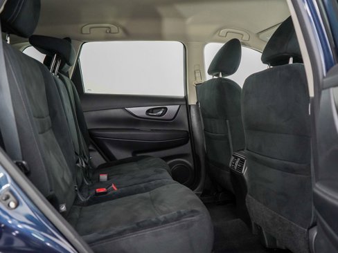 Used 2016 Nissan Rogue SV image 11
