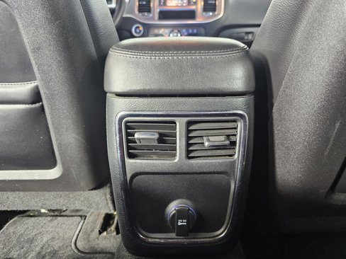 Used 2013 Dodge Charger SE image 32
