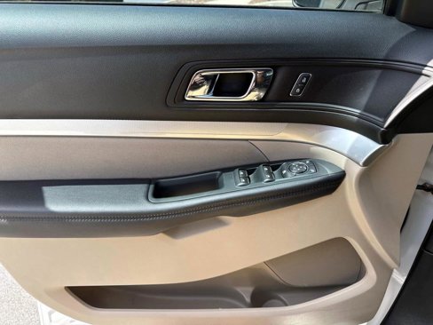 Used 2019 Ford Explorer FWD image 7