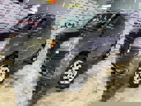 Used 2014 GMC Acadia SLE image 9